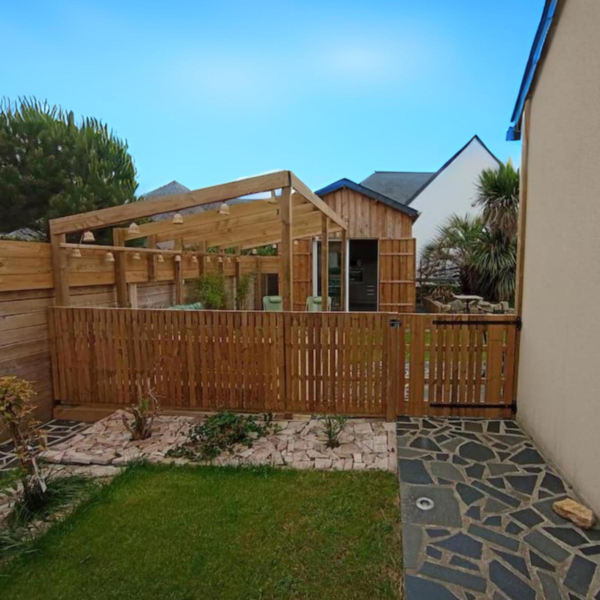 Dans Une Maison Familiale Avec Jardin A 800M De La Plage Bréville-sur-Mer Exterior foto